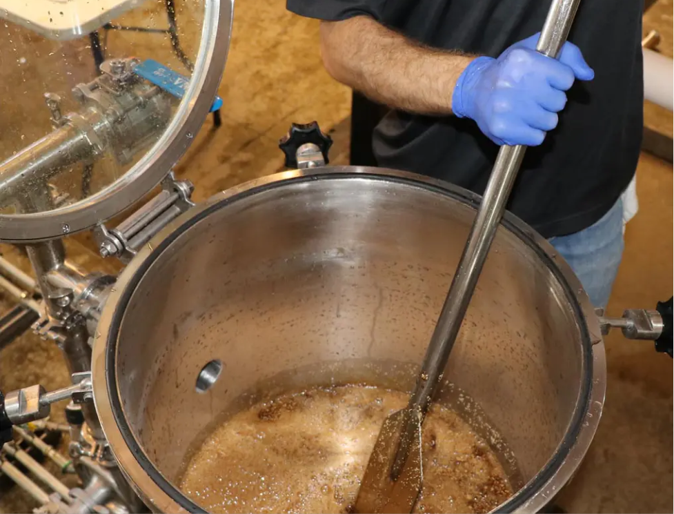 foundry_distilling_co-mockup-how_it_works-image-4 foundry_distilling_co-mockup-how_it_works-image-4